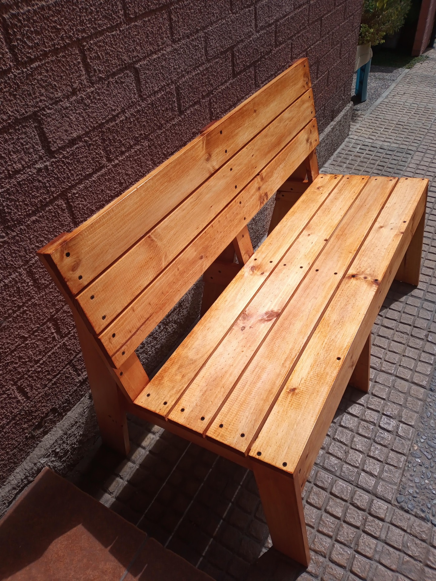 Sillón de madera